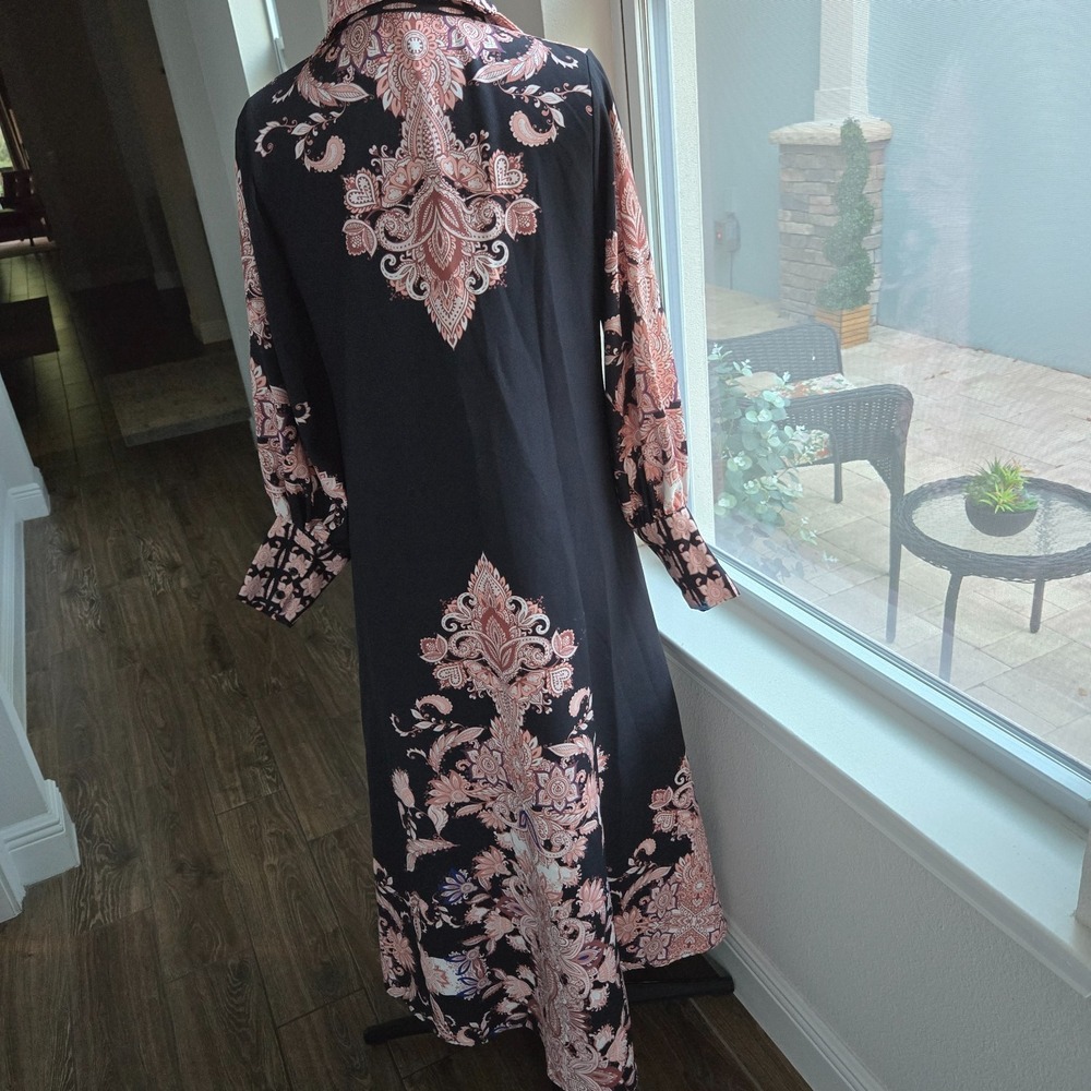 Jennyfer Maxi Dress Womens Size Medium Black Asian Indian Print Button Up Collar